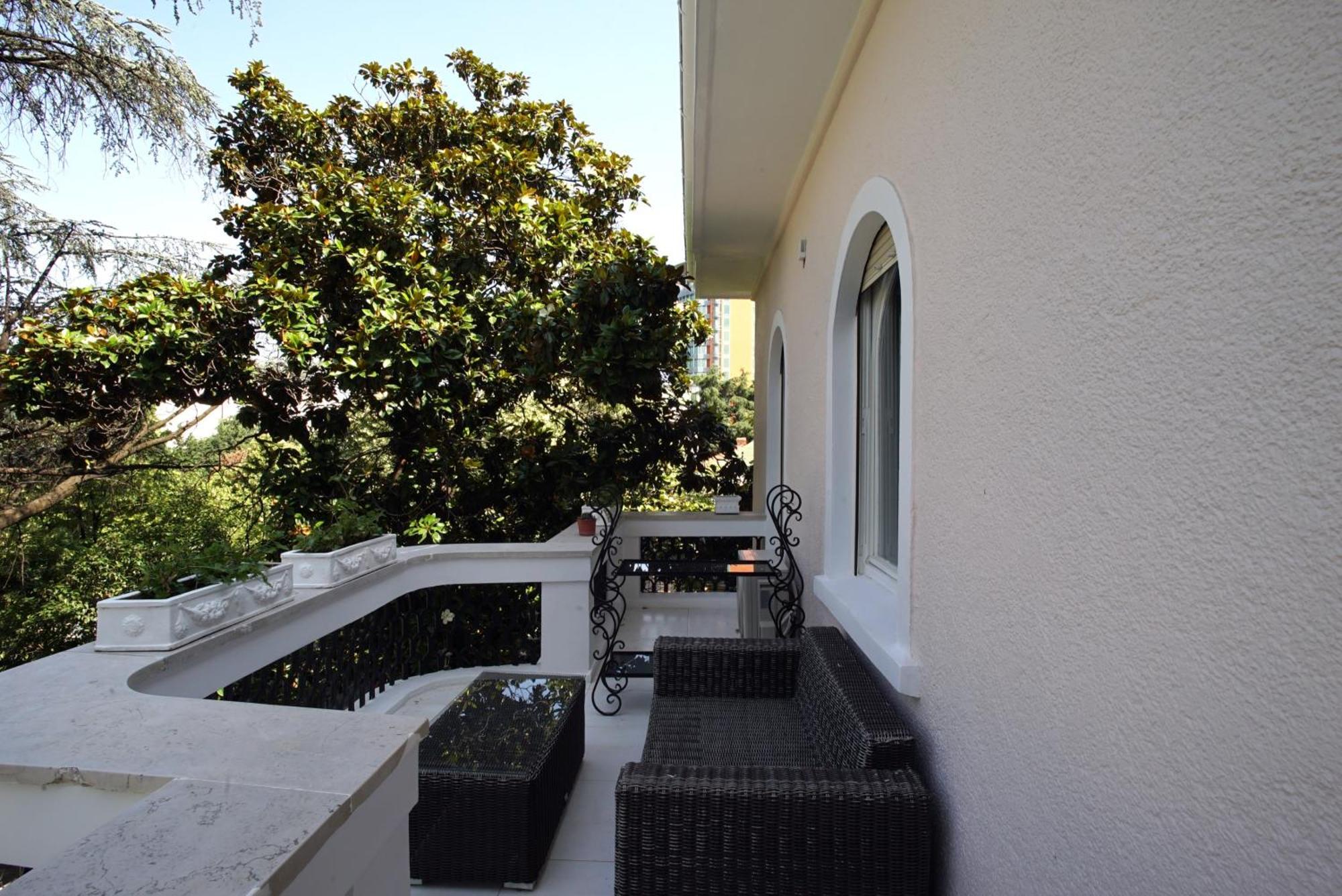 Padam Boutique Hotel 4*